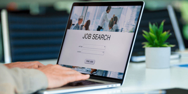 Filipino student looking for online jobs for students to earn money on a laptop - how to earn money online for students